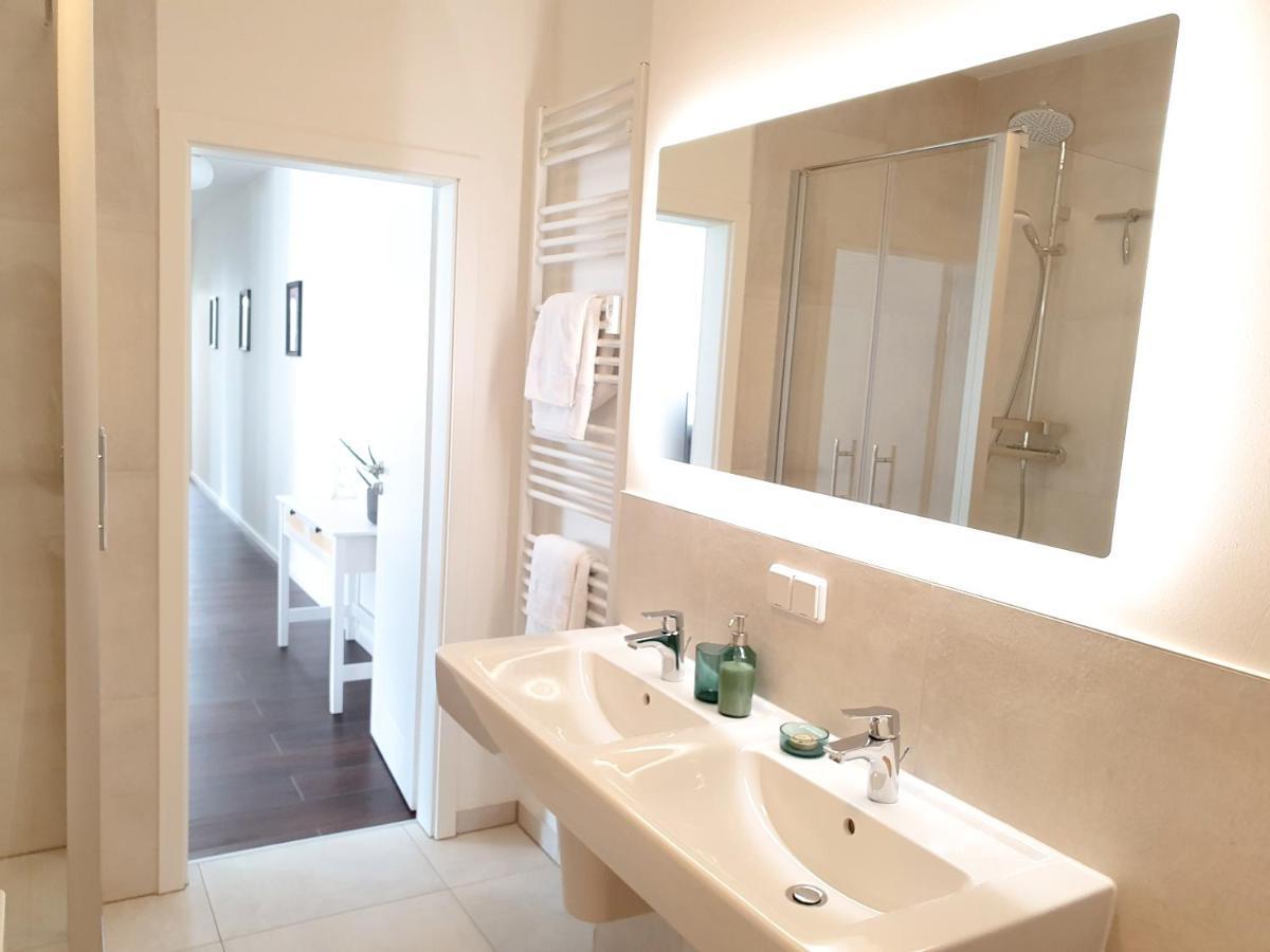 Pb Ferienwohnungen - Fewo 7 - Stilvoll Eingerichtetes Apartment Im Herzen Senftenbergs מראה חיצוני תמונה