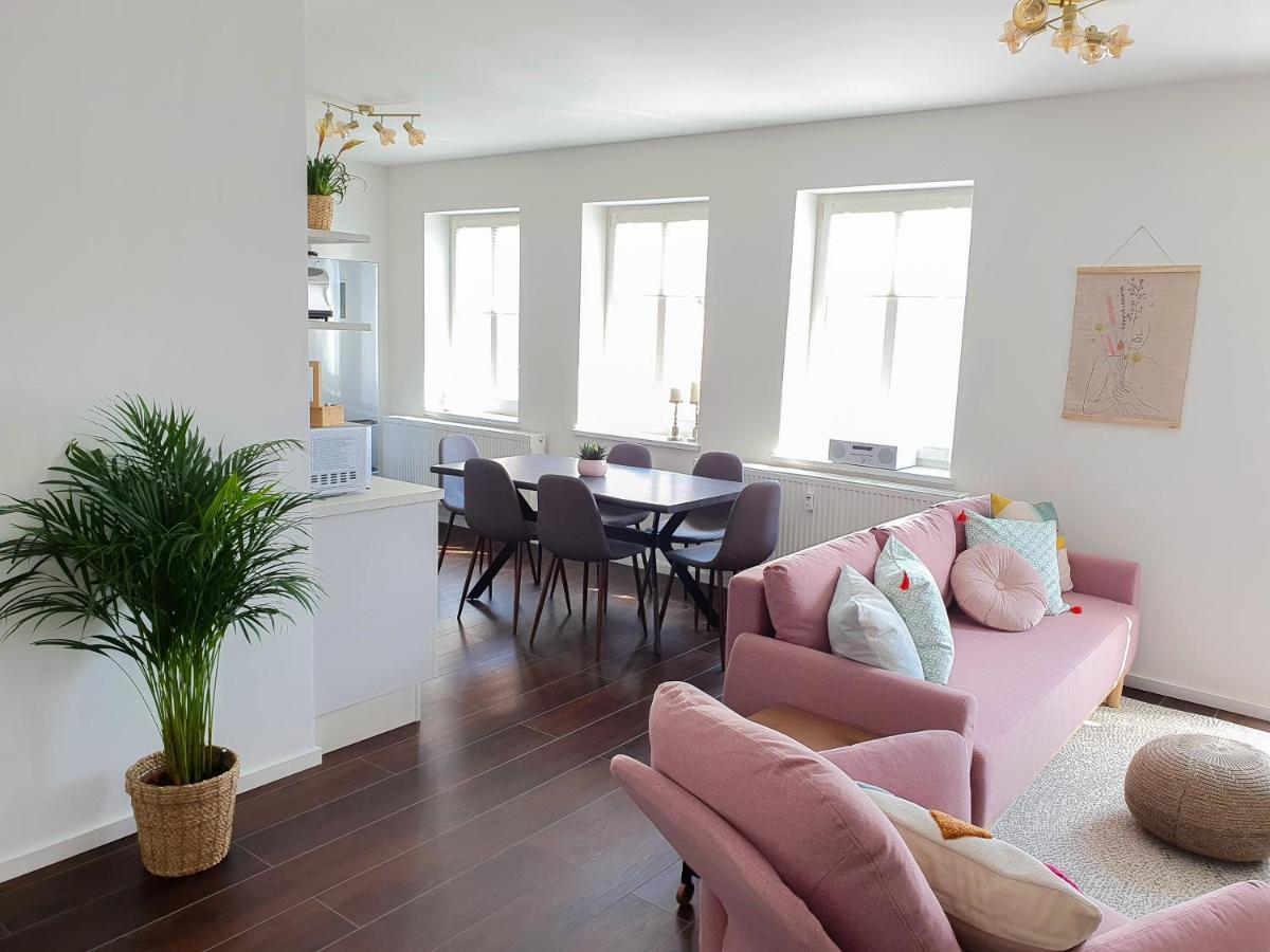 Pb Ferienwohnungen - Fewo 7 - Stilvoll Eingerichtetes Apartment Im Herzen Senftenbergs מראה חיצוני תמונה